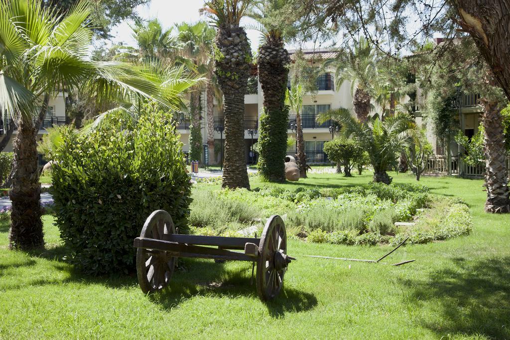 Paloma Oceana Hotel Side Bagian luar foto